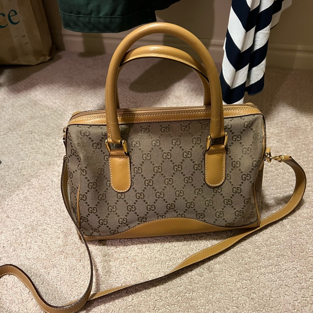 Authentic Gucci hand bag